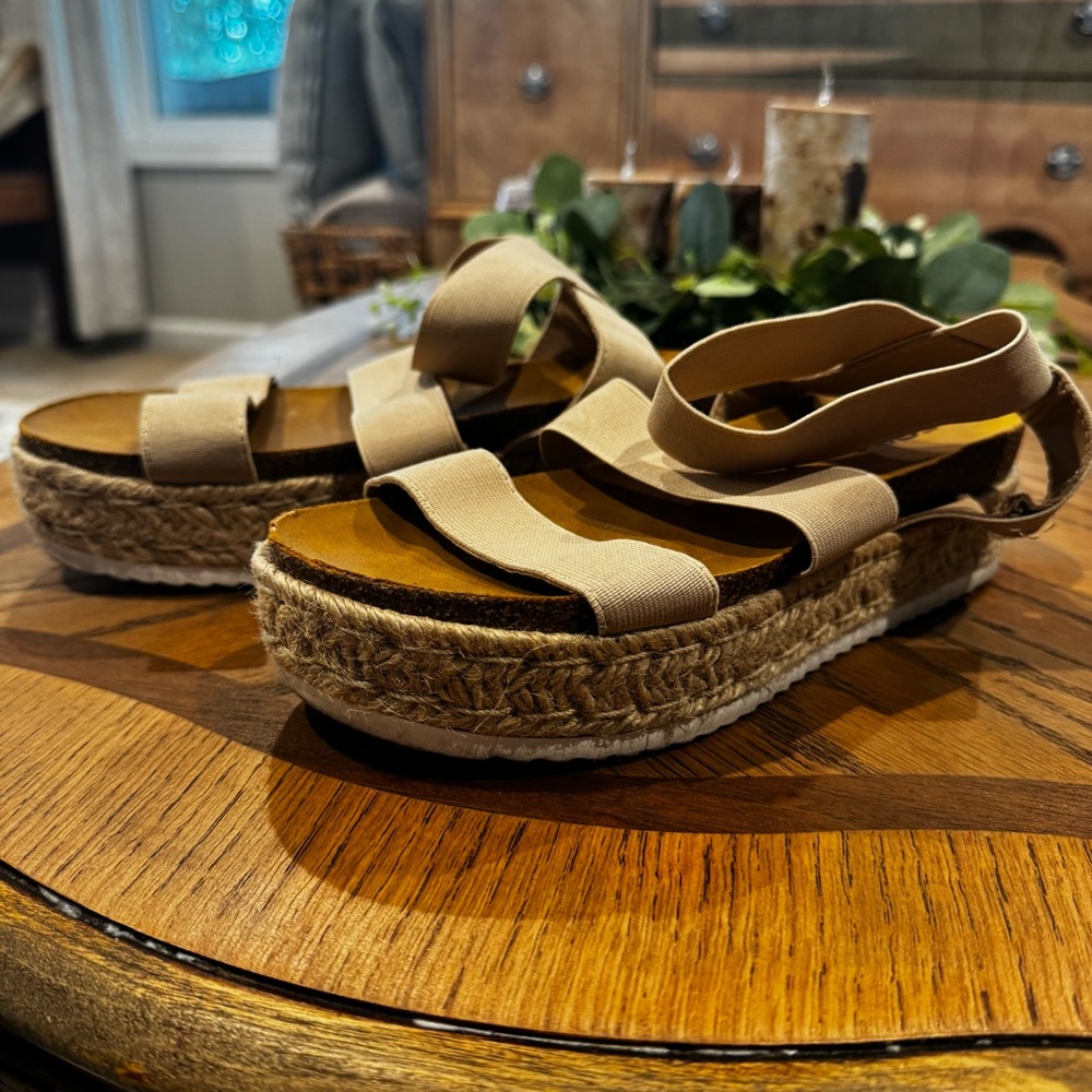 Women's Tan Espadrille Sandals Soda brand